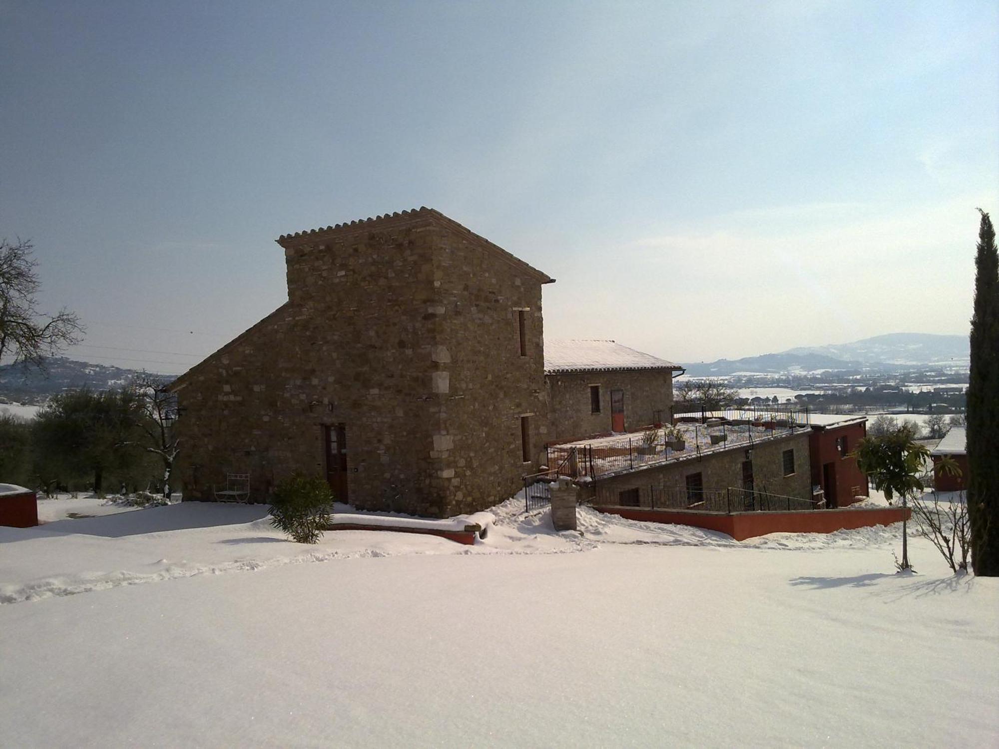 Agriturismo Le Case Rosse Di Montebuono Magione Dış mekan fotoğraf