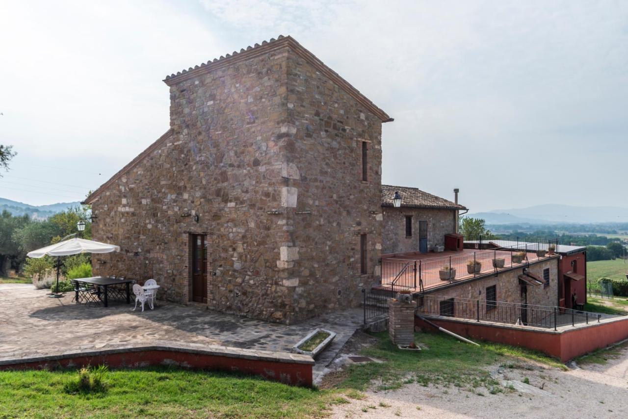 Agriturismo Le Case Rosse Di Montebuono Magione Dış mekan fotoğraf